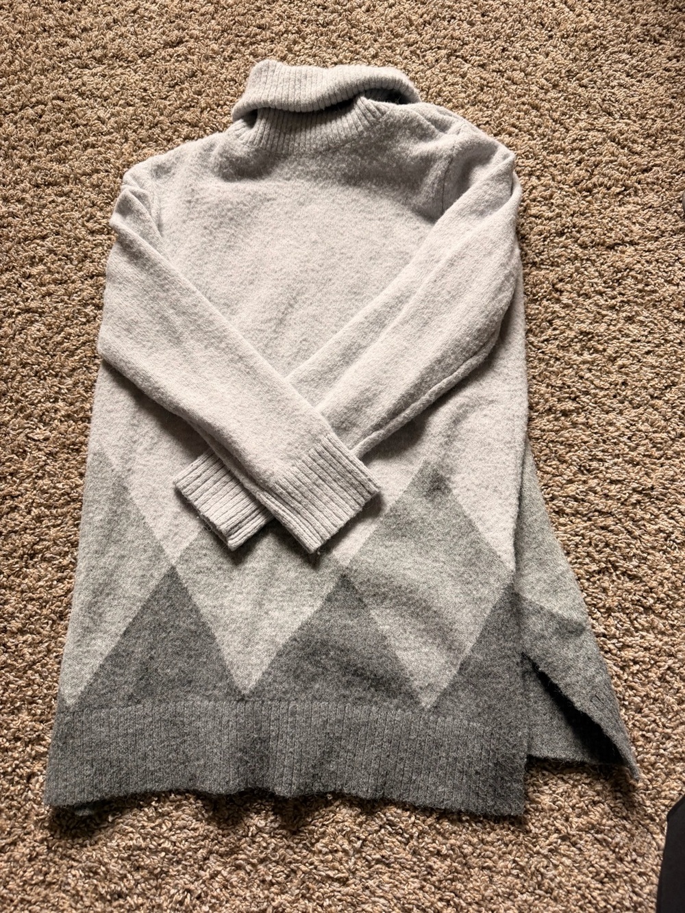 croft & barrow Light Gray to Charcoal Argyle Turtleneck Sweater